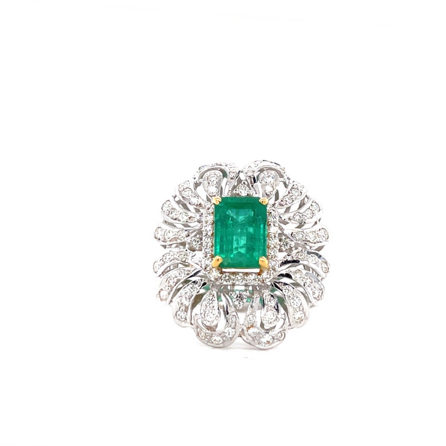 Cocktail Diamond Ring With Emerald
