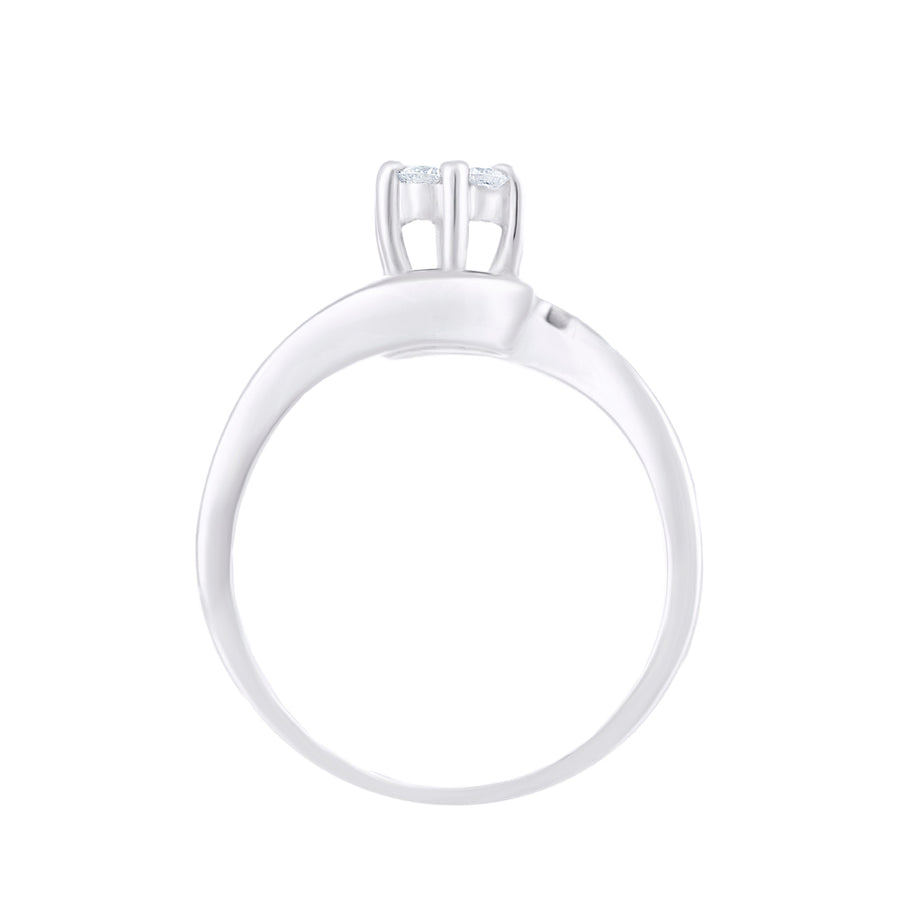 DIAMOND RING IN WHOTE GOLD WITH CLUSTER SETTING