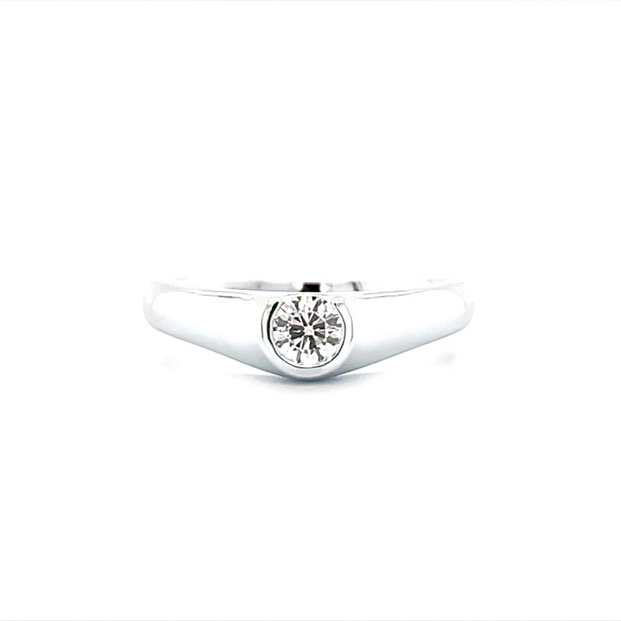 Amazing Diamond Solitaire Ring