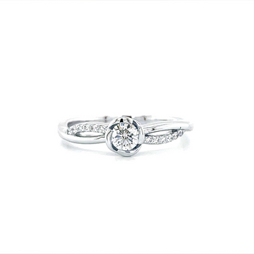 Amazing Solitaire Diamond Ring
