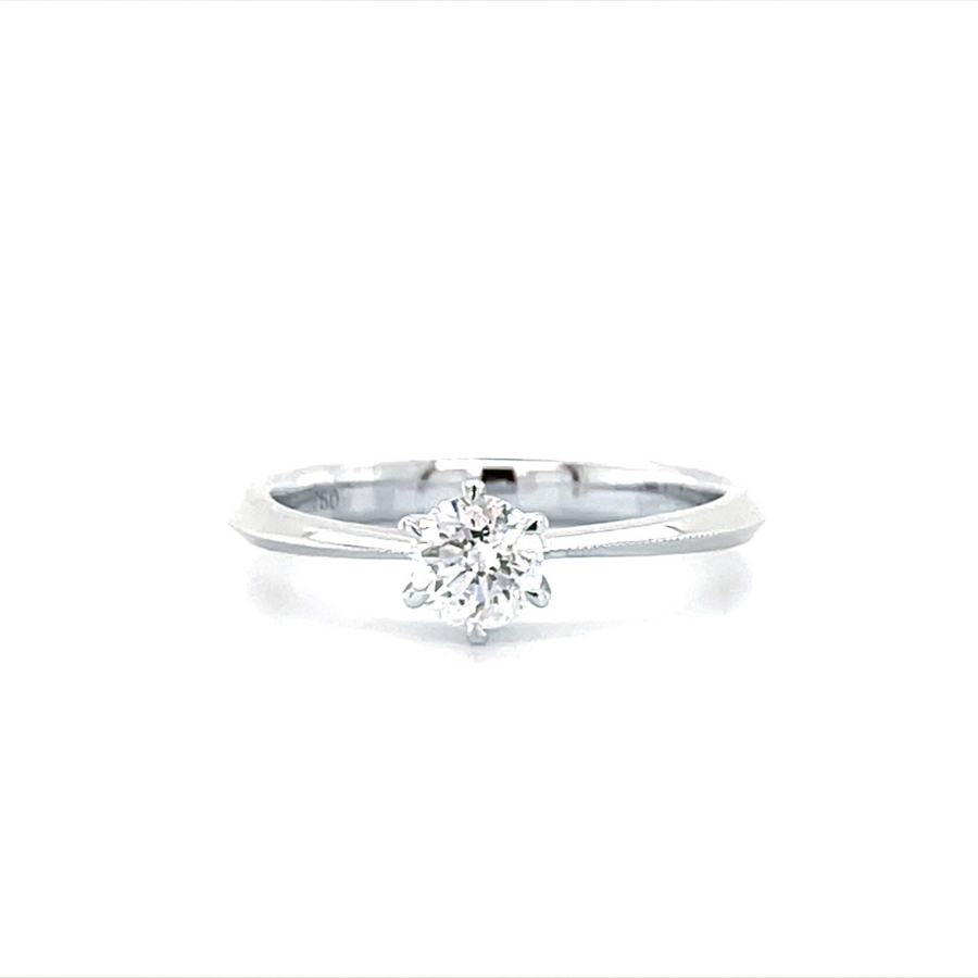 Classic Style Solitaire Diamond Ring